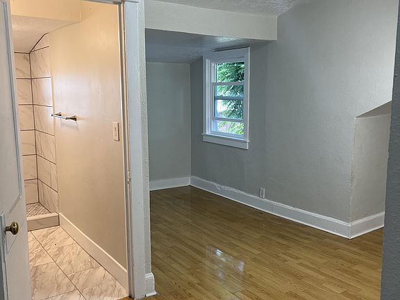 4th image of 1470 S Edison St APT 4