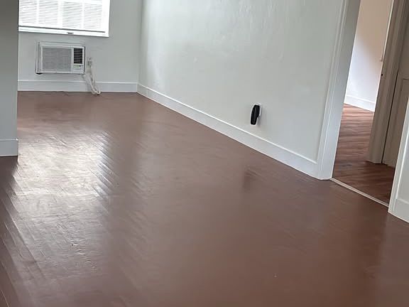 2nd image of 228 Madeira Ave APT 4