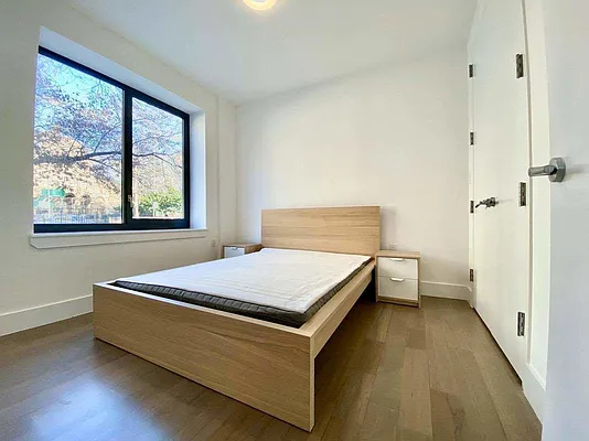 Rented by Compass | media 35