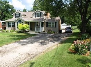 1768 Devils Backbone Rd, Cincinnati, OH 45233