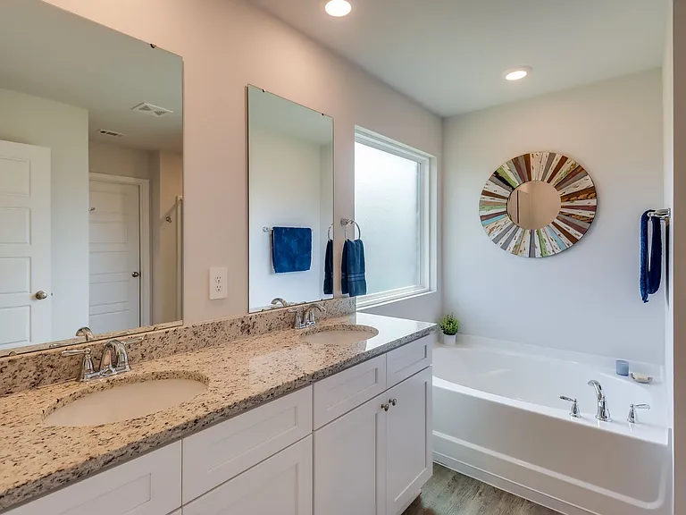 1033 Enclave Cir — Photo 20