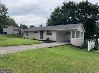 3181 Robin Rd, York, PA 17404