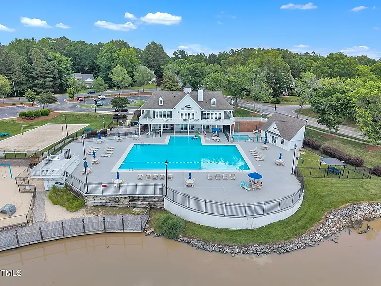 10 Sandy Bluff Ct — Photo 25