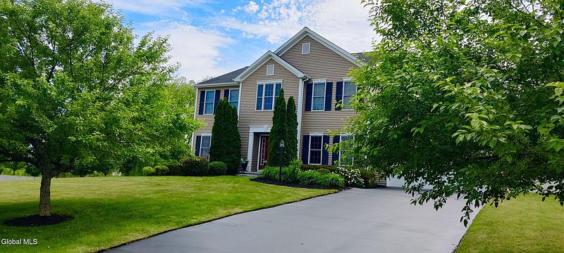 3rd image of 2 Robin Hill Road