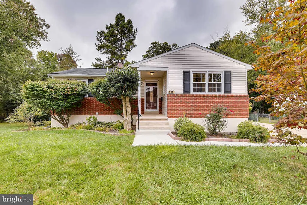 249 Highmeadow Rd photo 1