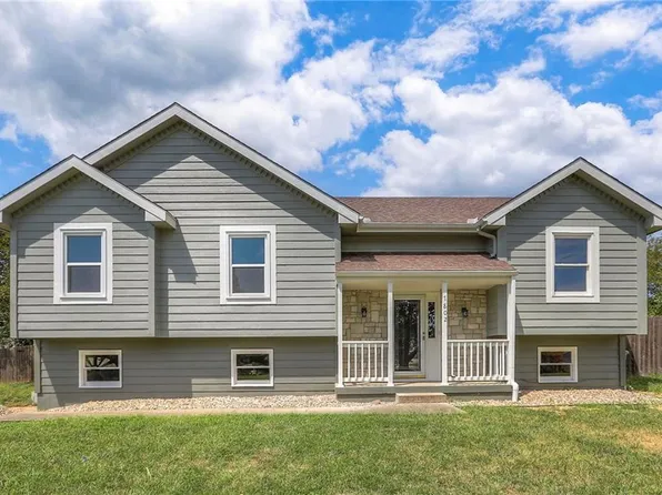 7802 E 162nd St, Belton, MO 64012