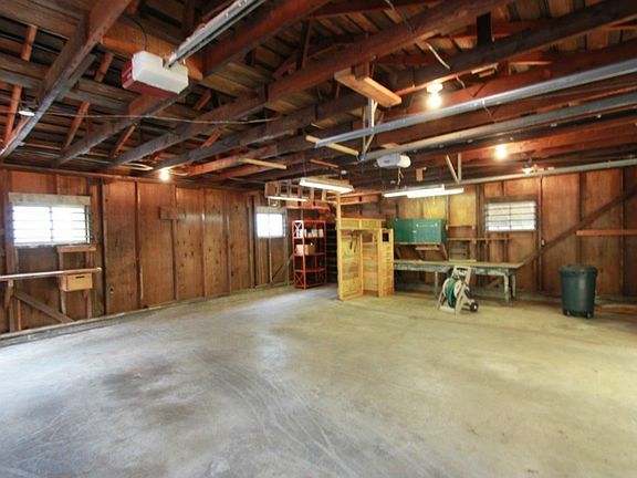 5th image of 2615 Pacific Ave