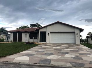 196 Caddy Rd, Rotonda West, FL 33947