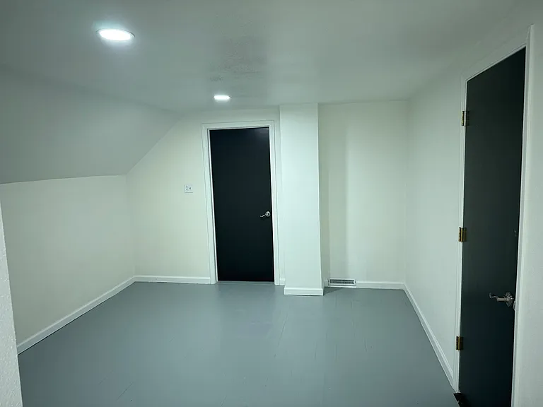 2nd floor rec rm or can be used as another bedroom