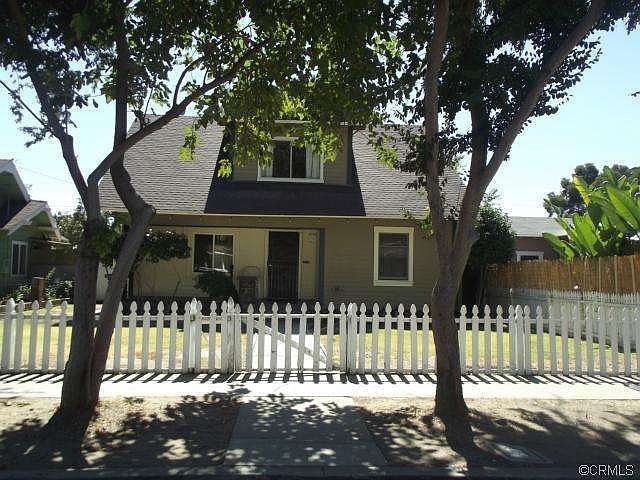 1st image of 554 E D St