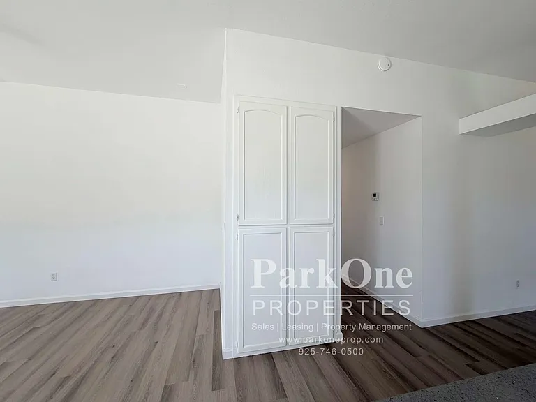 2848 Saint Joseph Dr — Photo 8