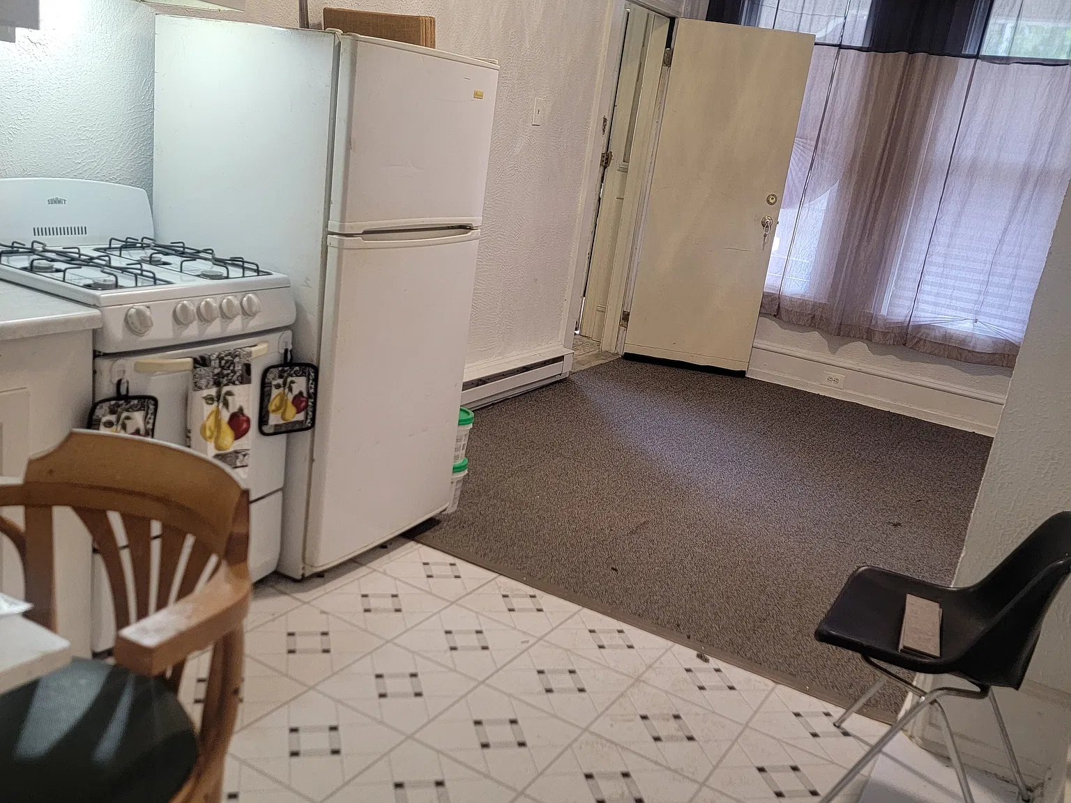1 bed, 1890 sqft, $1,150 — Photo 2