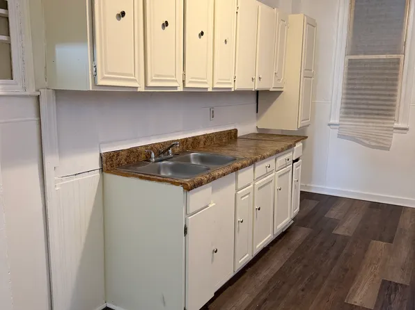 54 Wiggan St, New Philadelphia, PA 17959