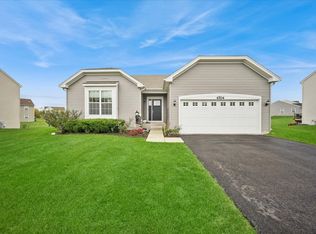 4704 Fox Trail Ct, Wonder Lake, IL 60097