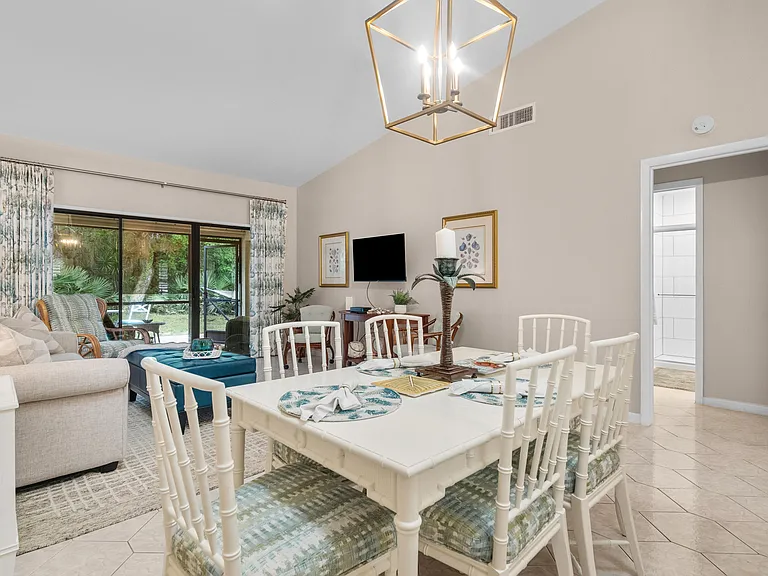 1544 SW Silver Pine Way #F-104 — Photo 11