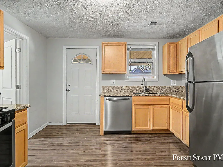 851 Park St SW #2 — Photo 17