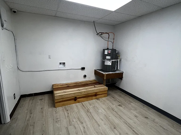 413 W Railroad Ave #1 — Photo 7