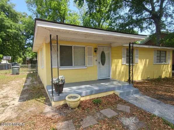 4015 Rockdale St, Savannah, GA 31405