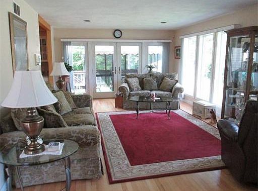 5th image of 21 Cedar Hill Dr