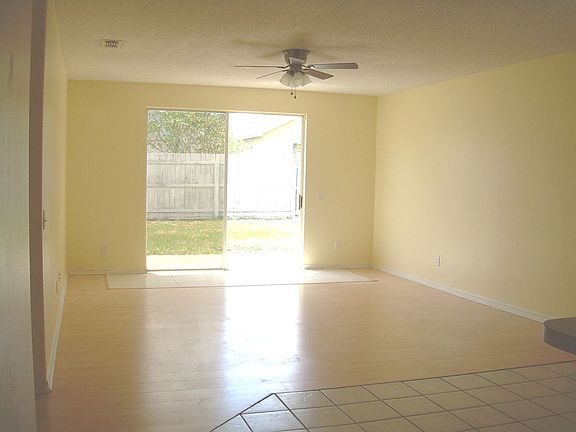 5th image of 103 Cotswold Cir