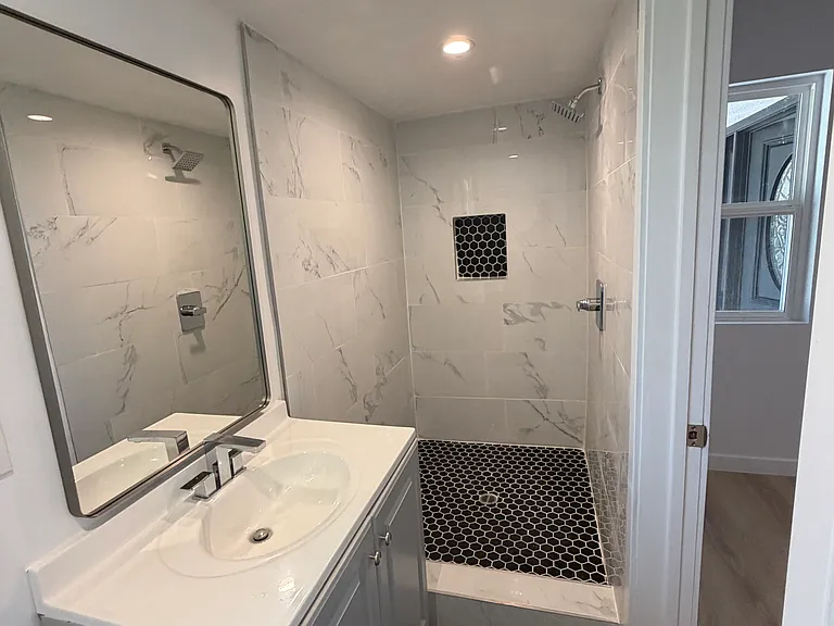 Vanalden Ave — Photo 10