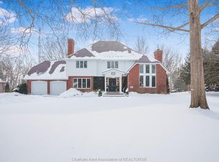 1821 Blackwell Rd, Sarnia, ON N7X1A7