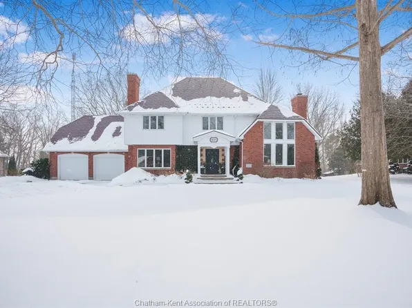 1821 Blackwell Rd, Sarnia, ON N7X 1A7