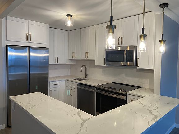 3rd image of 2650 N Lakeview Ave APT 3705