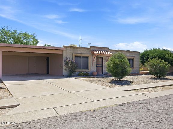 2nd image of 1721 S Kevin Dr
