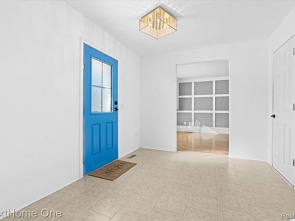 5th image of 1763 Henbert Rd