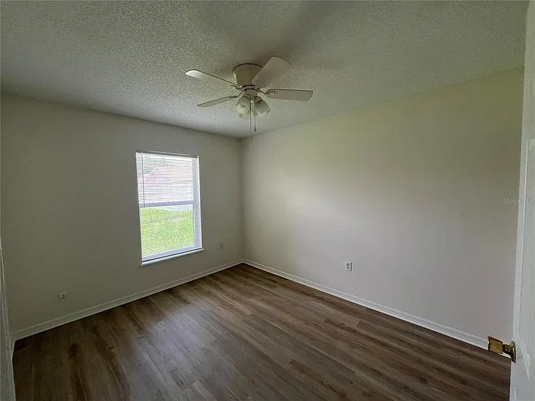 821 Marquis Ct — Photo 18