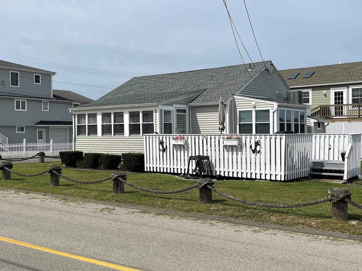 439 Seaside Ave — Photo 1