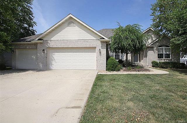 1st image of 5 Oak Valley Dr
