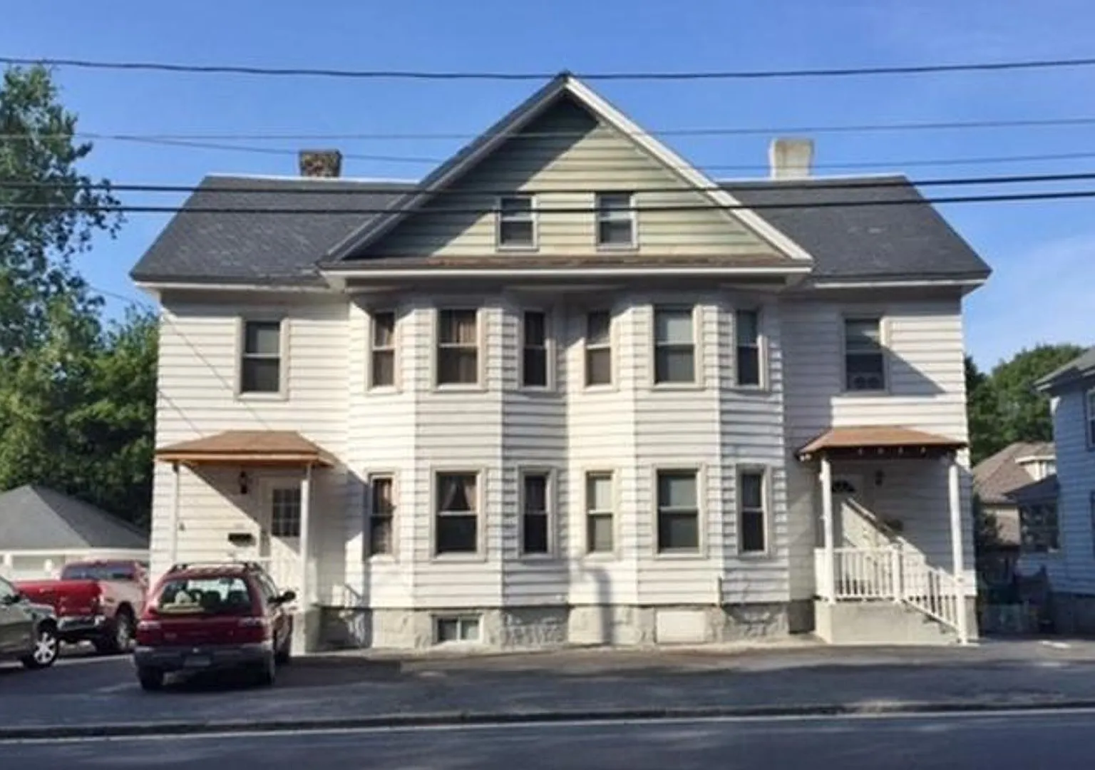 325 Rogers St — Photo 1