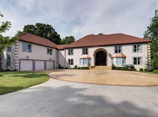 2161 E Nottingham St, Springfield, MO 65804