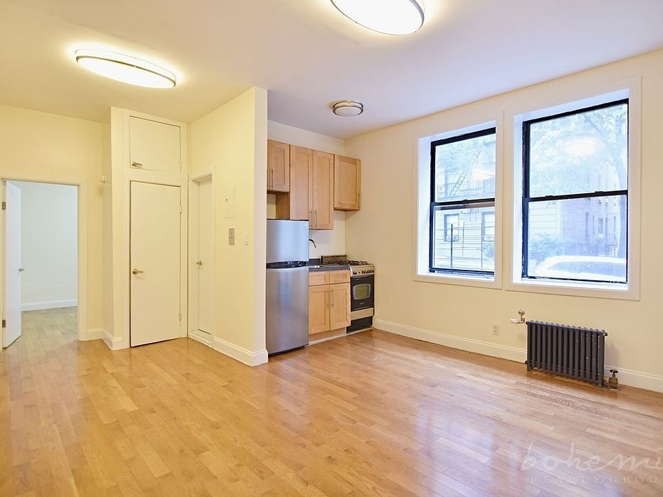 1st image of 12 Pinehurst Ave #C1