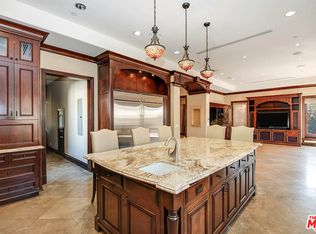 203 N Wetherly Dr, Beverly Hills, CA 90211