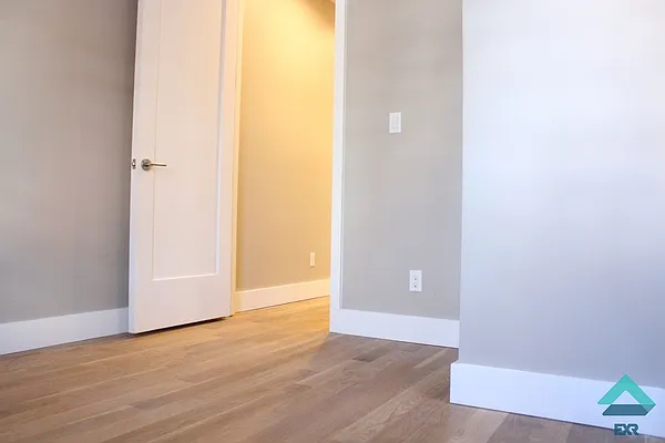 Rented by EXR | media 2