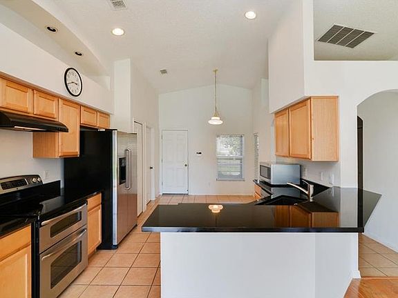 3rd image of 2826 Dover Glen Cir