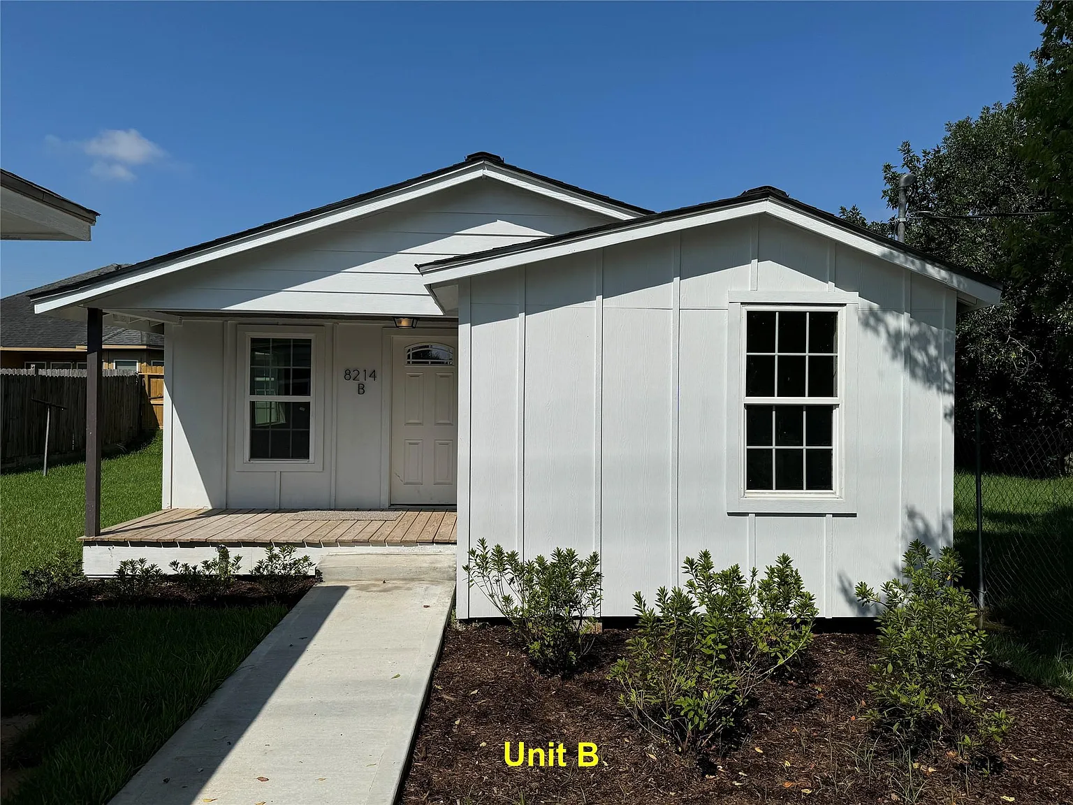 3 bed, 2.0 bath, 900 sqft, $1,500 — Photo 1