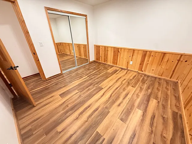 477 Villa Grove Ave — Photo 13