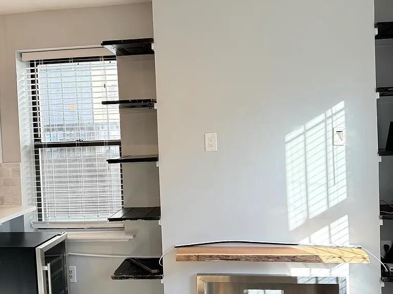 661 Morris Pl NE #3 — Photo 3