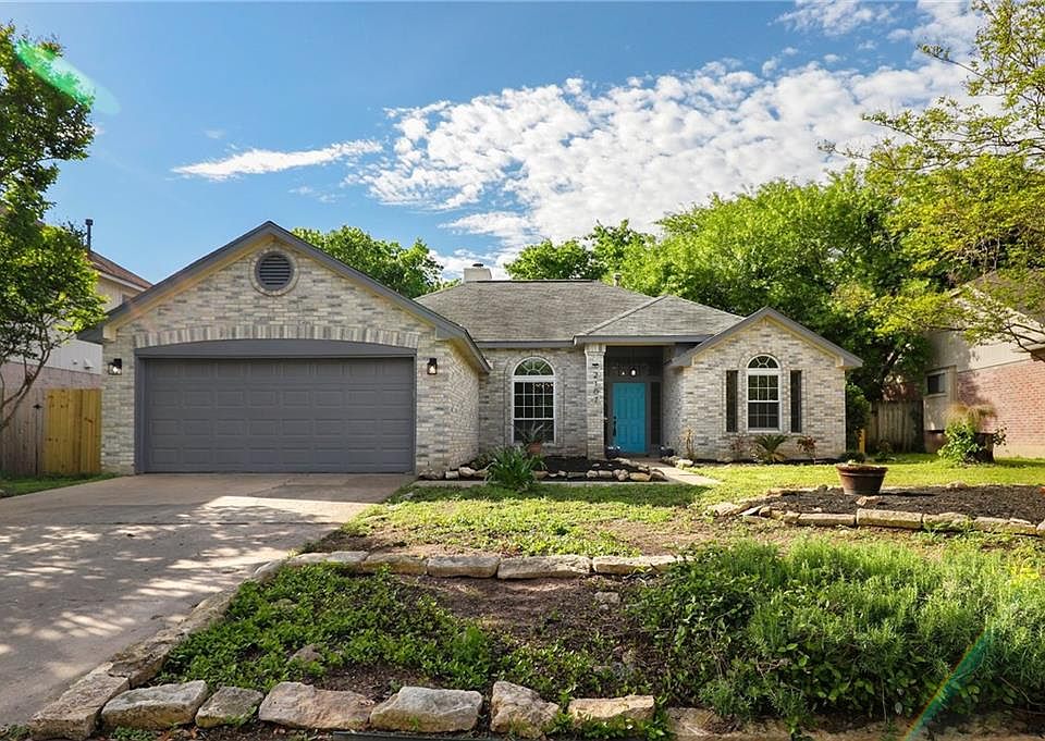 1st image of 2107 Logan Dr