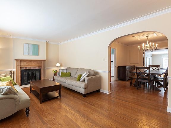 4th image of 532 Claremont Ave