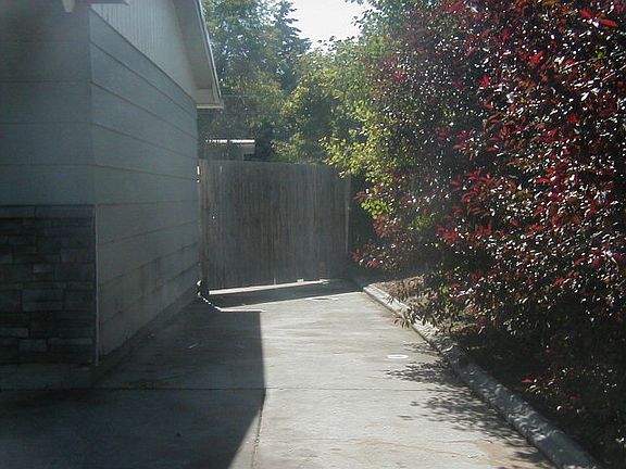 4th image of 468 Tyra Dr