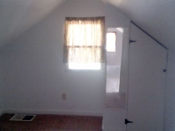 Leybourn-Bedroom1
