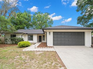 17536 Shadyside Cir, Lutz, FL 33549