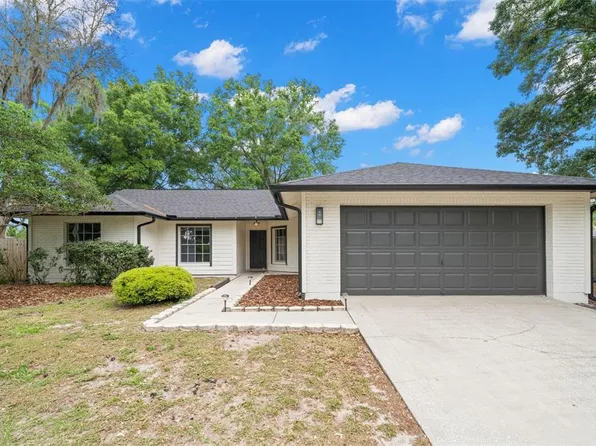 17536 Shadyside Cir, Lutz, FL 33549