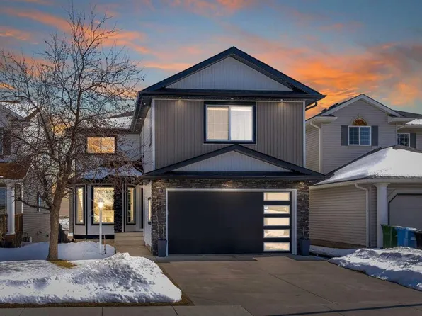 73 W Coral Springs Park NE, Calgary, AB T3J 3Y3