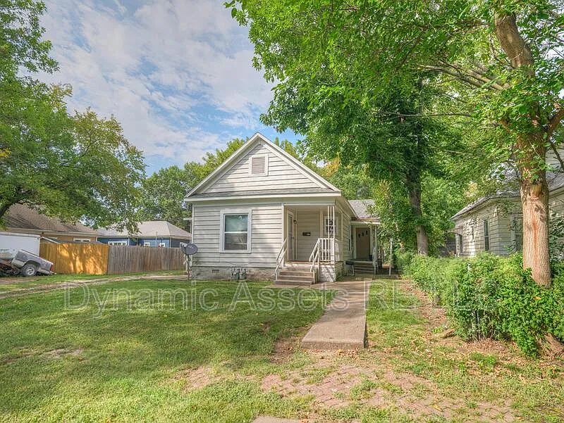 1 bed, 1.0 bath, 764 sqft, $795 — Photo 3